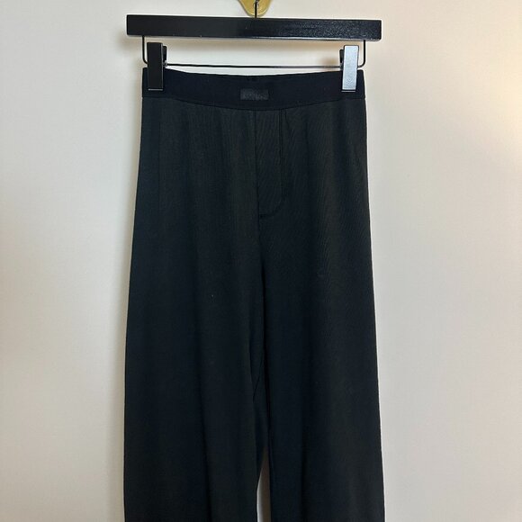 SKIMS Stretch Cotton Rib Pajama Pants in Soot Black Size Large - Picture 4 of 9